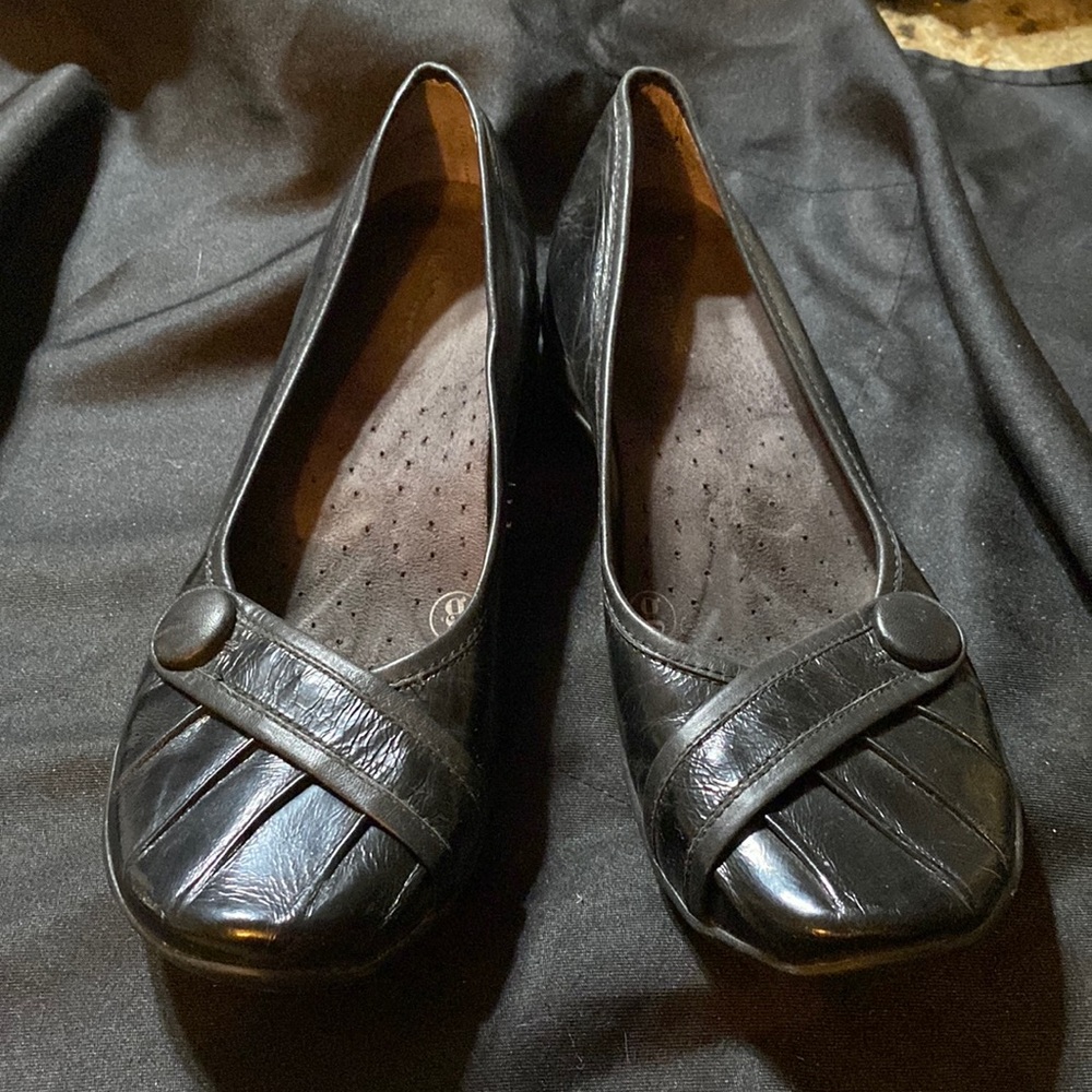 EUC Hush Puppies Women 10 Leather upper Sonnet Loafers Shoes Black Round Toe